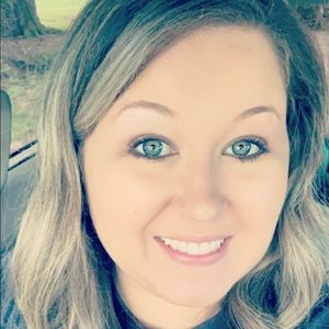 Meet your Posher, Candace